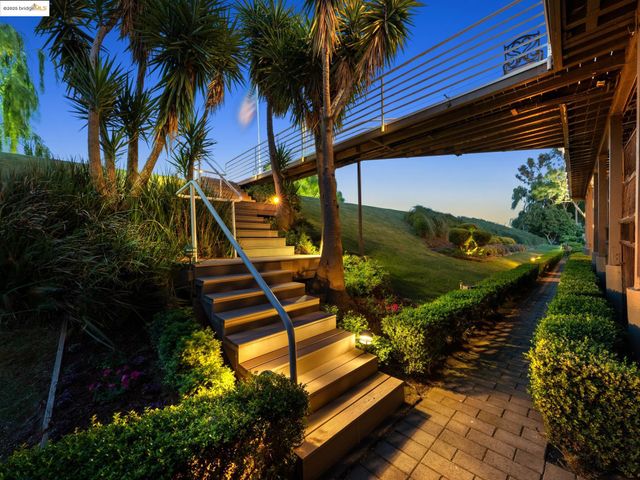 17035 TERMINOUS RD, Isleton, CA 95641