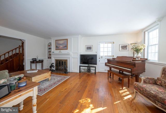 29 ROSELAWN AVE, Lansdowne, PA 19050