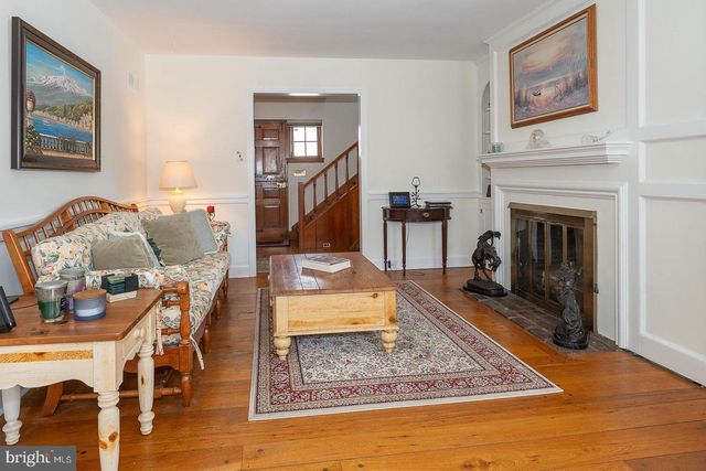 29 ROSELAWN AVE, Lansdowne, PA 19050