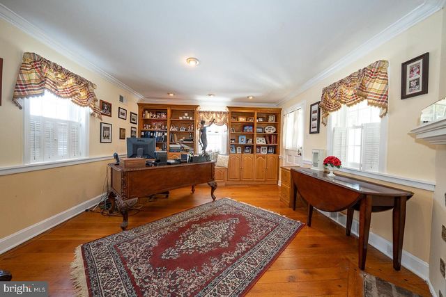 29 ROSELAWN AVE, Lansdowne, PA 19050