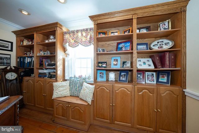 29 ROSELAWN AVE, Lansdowne, PA 19050