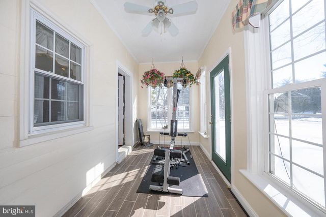 29 ROSELAWN AVE, Lansdowne, PA 19050