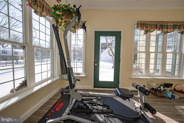 29 ROSELAWN AVE, Lansdowne, PA 19050