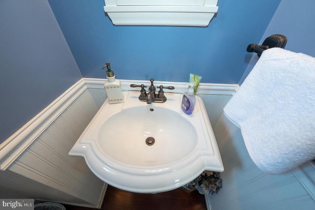 29 ROSELAWN AVE, Lansdowne, PA 19050