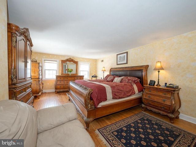 29 ROSELAWN AVE, Lansdowne, PA 19050