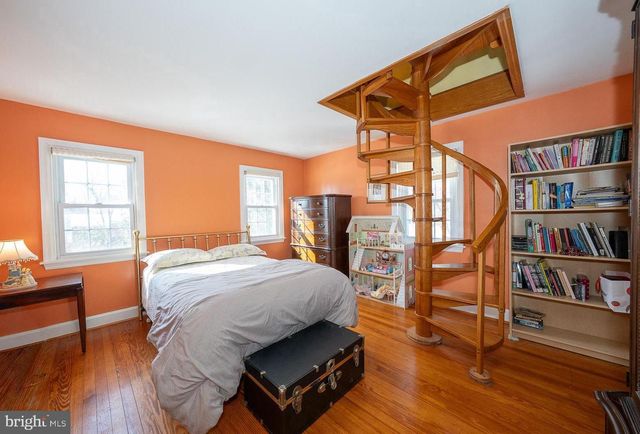 29 ROSELAWN AVE, Lansdowne, PA 19050