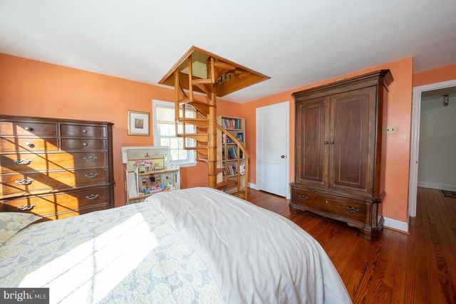 29 ROSELAWN AVE, Lansdowne, PA 19050