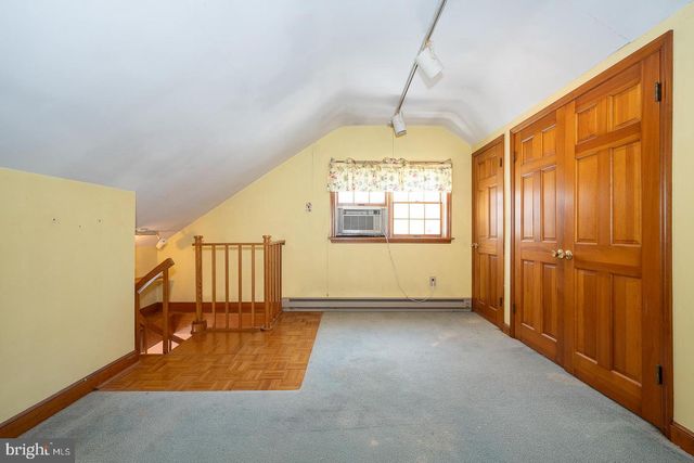 29 ROSELAWN AVE, Lansdowne, PA 19050