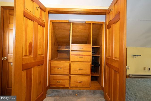 29 ROSELAWN AVE, Lansdowne, PA 19050