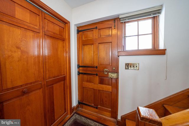 29 ROSELAWN AVE, Lansdowne, PA 19050