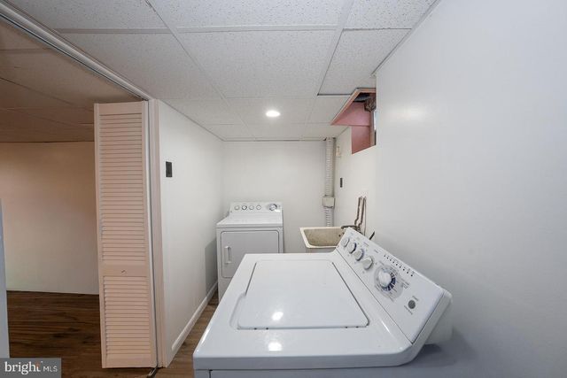 29 ROSELAWN AVE, Lansdowne, PA 19050