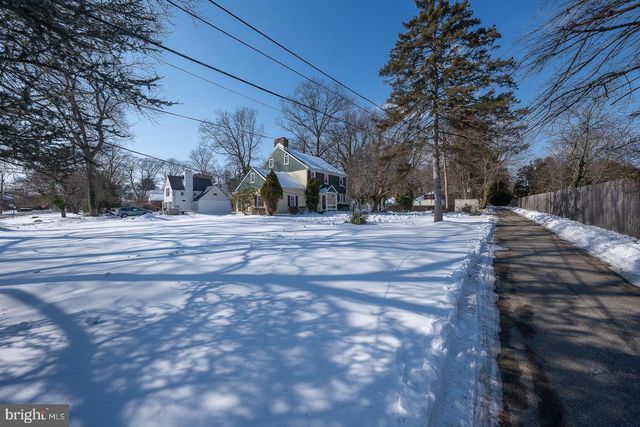 29 ROSELAWN AVE, Lansdowne, PA 19050