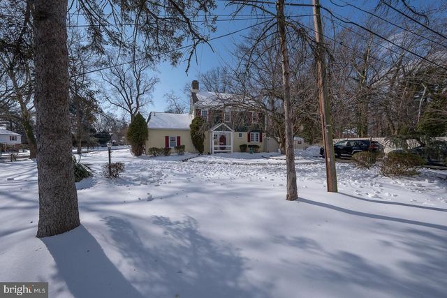 29 ROSELAWN AVE, Lansdowne, PA 19050