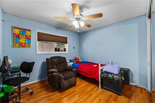 28236 Hot Springs, Canyon Country, CA 91351