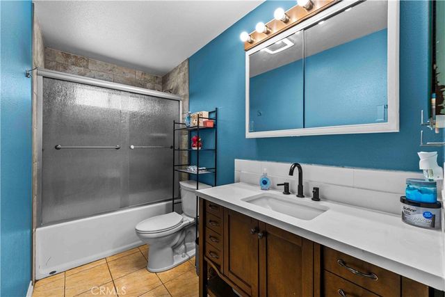 28236 Hot Springs, Canyon Country, CA 91351