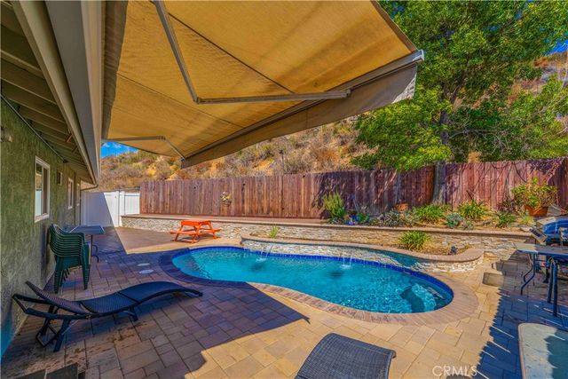 28236 Hot Springs, Canyon Country, CA 91351