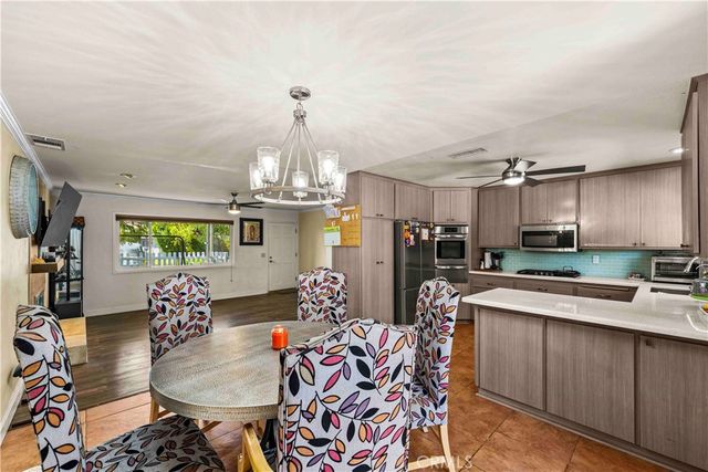 28236 Hot Springs, Canyon Country, CA 91351