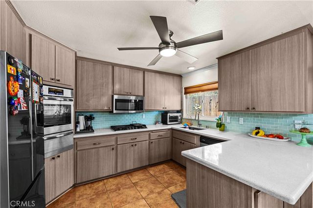 28236 Hot Springs, Canyon Country, CA 91351