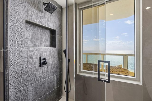 17875 Collins Avenue 3906, Sunny Isles Beach, FL 33160