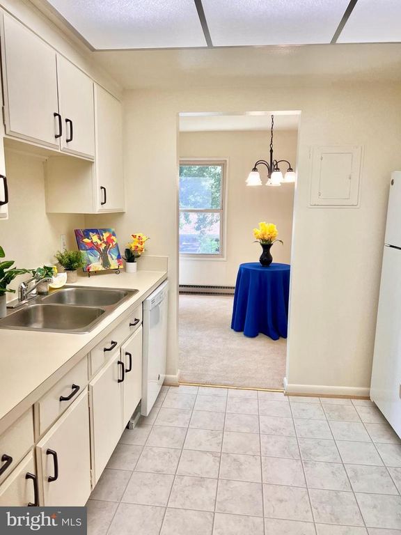 3398 GLENEAGLES DR #73-2B, Silver Spring, MD 20906