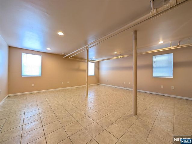 637 8th Street 1, Lyndhurst, NJ 07071