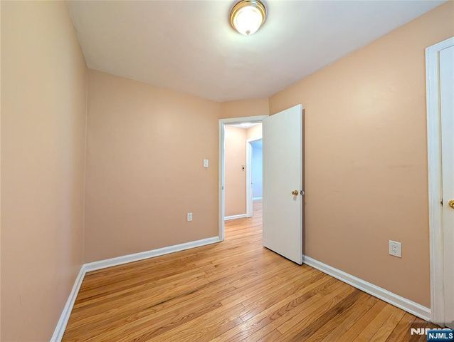 637 8th Street 1, Lyndhurst, NJ 07071