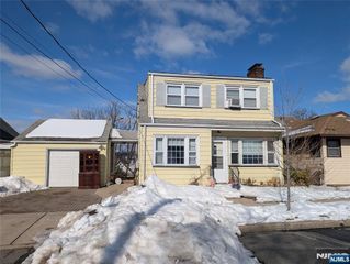 637 8th Street 1, Lyndhurst, NJ 07071