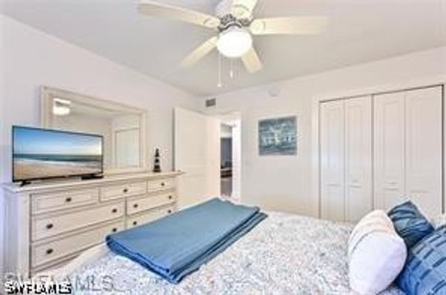 360 Horse Creek DR 107, Naples, FL 34110