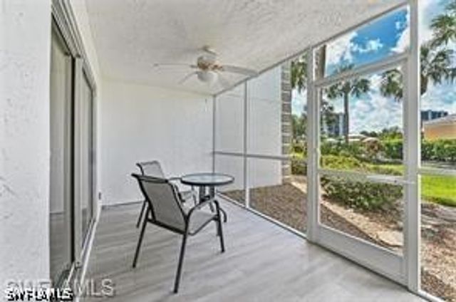 360 Horse Creek DR 107, Naples, FL 34110