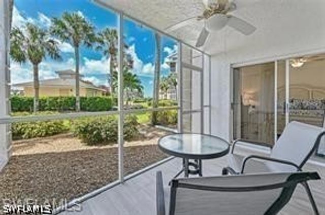 360 Horse Creek DR 107, Naples, FL 34110