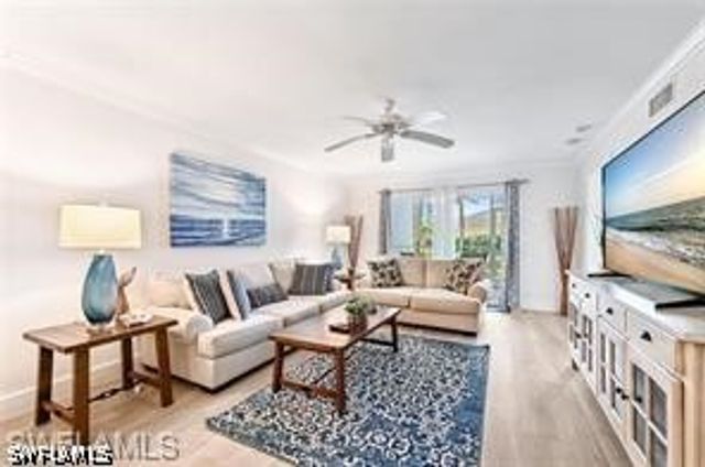 360 Horse Creek DR 107, Naples, FL 34110