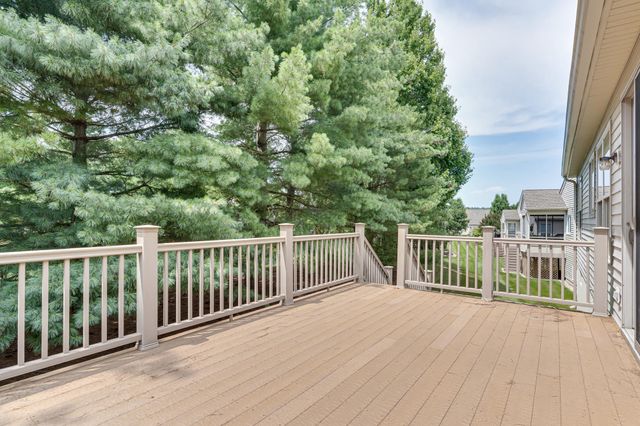 1010 MONROE DR, Warwick, PA 18974