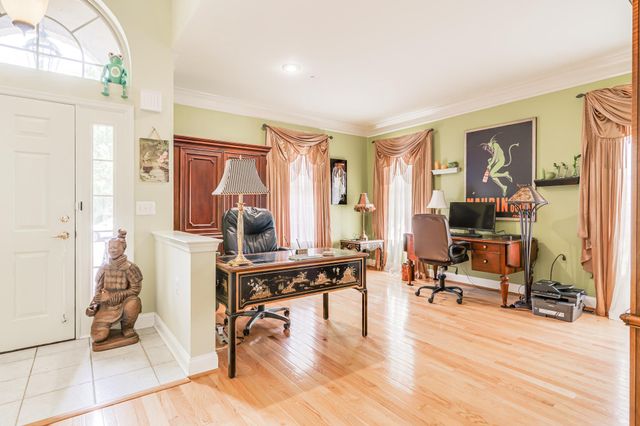 1010 MONROE DR, Warwick, PA 18974