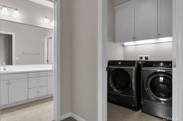 89 Devonshire, Irvine, CA 92620