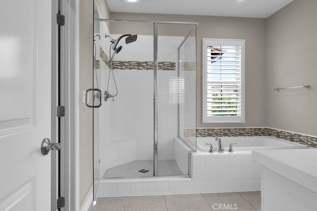 89 Devonshire, Irvine, CA 92620