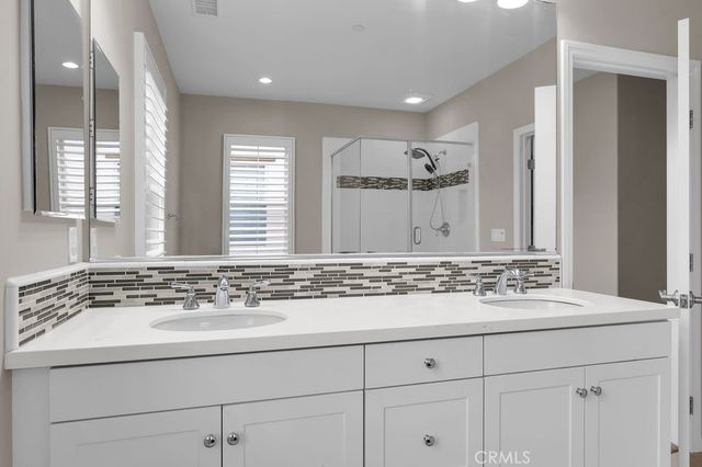 89 Devonshire, Irvine, CA 92620