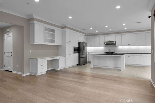 89 Devonshire, Irvine, CA 92620