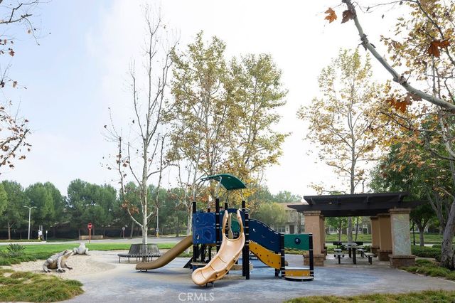 89 Devonshire, Irvine, CA 92620