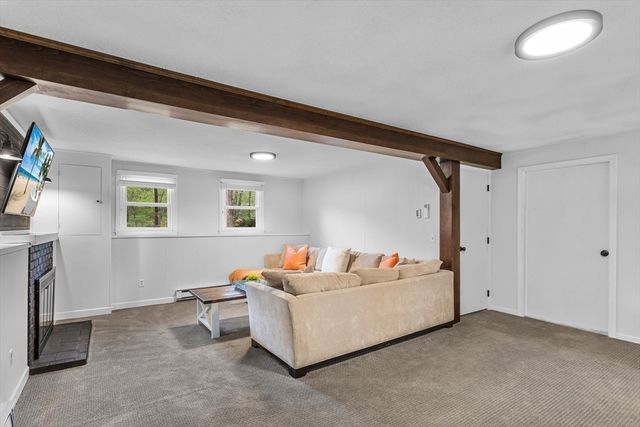 346 Millville Rd, Uxbridge, MA 01569