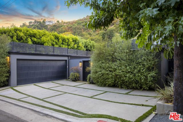 1833 Franklin Canyon Drive, Beverly Hills, CA 90210