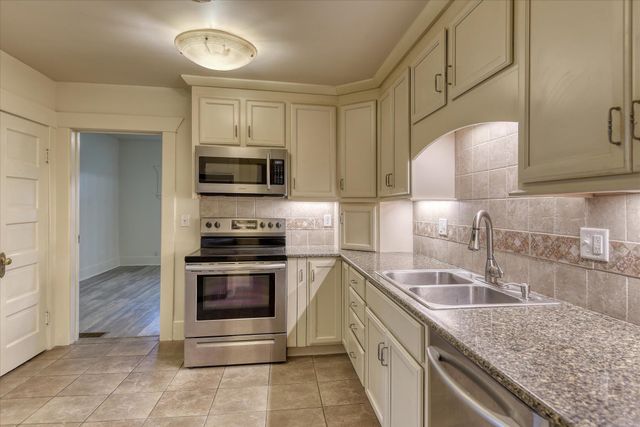 407 W Gordon Ave, Spokane, WA 99205