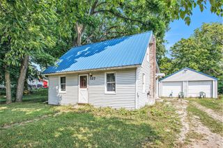 327 E Main Street, Vermontville Twp, MI 49096