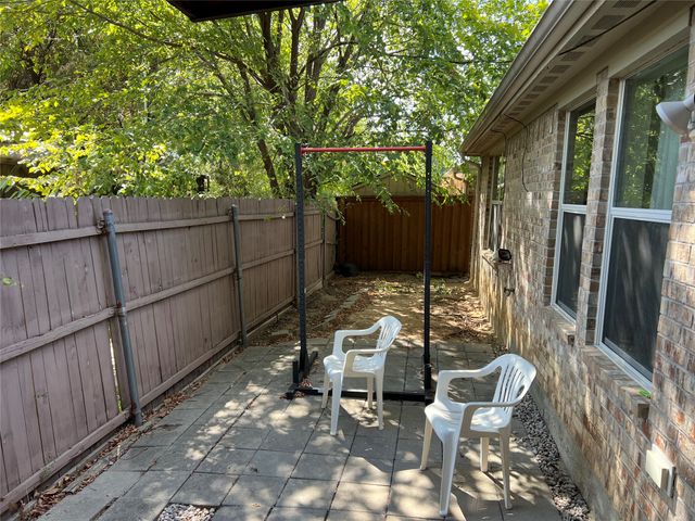 1800 Jordan Court, Irving, TX 75061