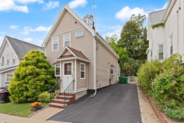 10 Cedar Cliff Terrace, Medford, MA 02155