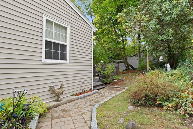 10 Cedar Cliff Terrace, Medford, MA 02155