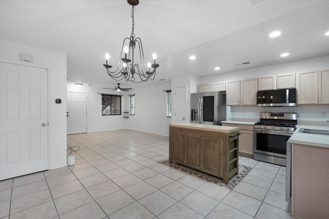 10823 Habanero Way SE, Albuquerque, NM 87123