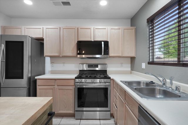 10823 Habanero Way SE, Albuquerque, NM 87123