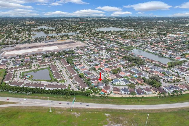 9067 NW 182nd Ter, Hialeah, FL 33018