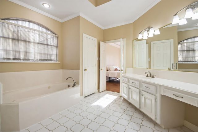 8411 Rockford Hall Drive, Spring, TX 77379