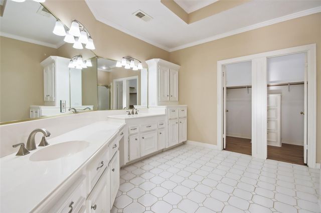 8411 Rockford Hall Drive, Spring, TX 77379